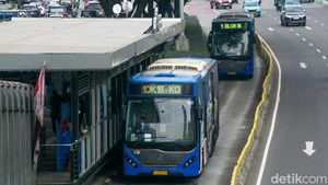 Asyik! Naik MRT-LRT-Transjakarta Gratis Saat Malam Tahun Baru