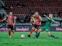 Bali United Tekuk Persebaya 2-0, Suporter Tetap Desak Teco Mundur