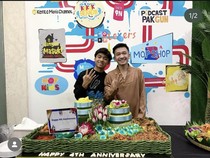 Intip Hangatnya Momen Betrand Peto Makan Bareng Keluarga