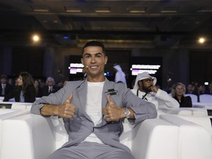 Cristiano Ronaldo Bicara soal Ikan Sakit di Dalam Akuarium MU