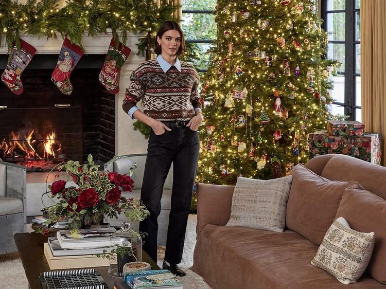 Foto: Dekorasi Natal Kendall Jenner dari Barang Vintage Lungsuran Orangtua