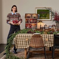 Model tersebut juga menambahkan bahwa Martha Stewart menjadi inspirasi untuk mood board-nya tahun ini. Kakak Kylie Jenner ini cenderung menyukai dekorasi bernuansa vintage. (Foto: Instagram/@archdigest)