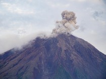 Video: Semeru Kembali Erupsi Sabtu Pagi Ini, Tinggi Kolom Abu Mencapai 750 Meter