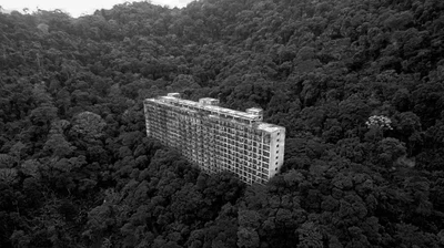 Biang Kerok yang Bikin Hotel Mewah Ini 7 Dekade Terlupakan di Tengah Hutan