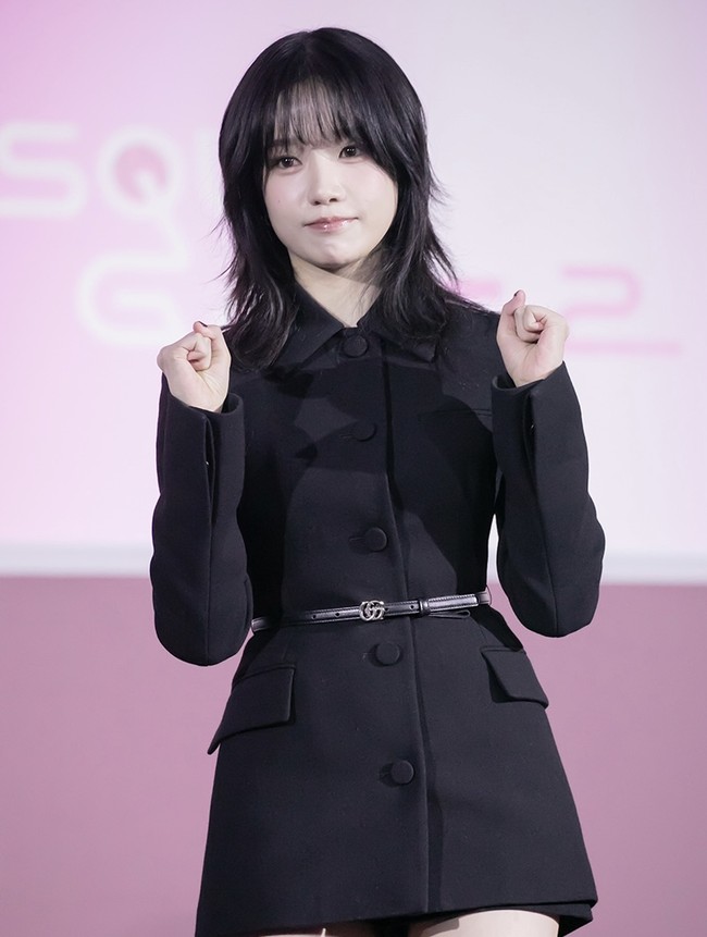 Tawaran kerjasama Gucci untuk Jo Yuri diperkuat dengan penampilannya saat acara presentasi produksi Squid Game 2. Di mana Jo Yuri berbalut busana hitam serba Gucci. Foto: dok. Instagram @zo__glasss