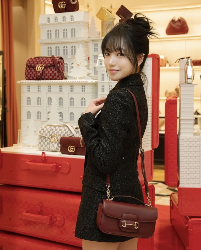 Untuk perannya sebagai Kim Jun Hee di drama Korea Squid Game 2, Jo Yuri melewati beberapa tahap audisi selama tiga hingga empat bulan. Dia akhirnya dinyatakan lulus oleh sutradara Hwang Dong Hyuk. Foto: dok. Instagram @zo__glasss