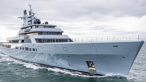 Kapal Dragonfly Milik Sergey Brain