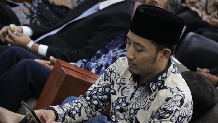 KH Ubaidillah Amin atau Gus Ubaid.
