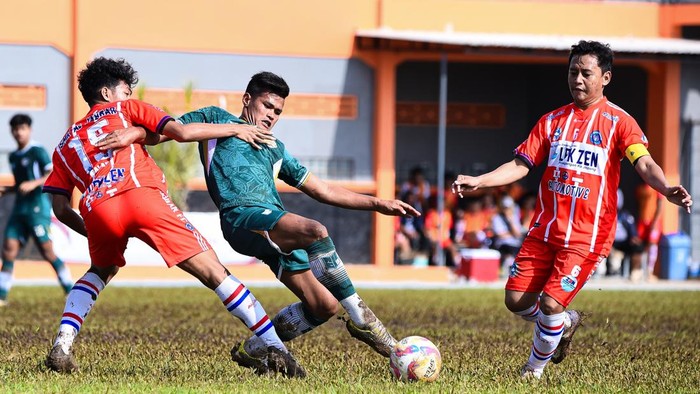 Laga Persigar vs Al Jabbar di Stadion Mashud Kuningan, Sabtu, (28/12/2024)