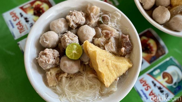Mantul! 5 Bakso Favorit Sepanjang 2024 Ada di Bandung hingga Tangerang