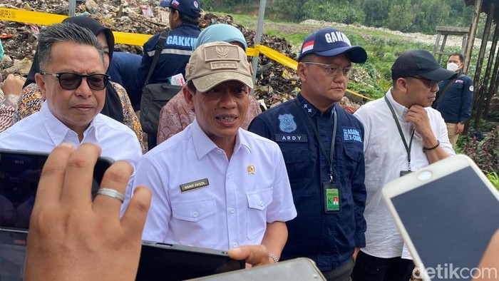 Menteri Lingkungan Hidup Hanif Faisol Nurofiq.