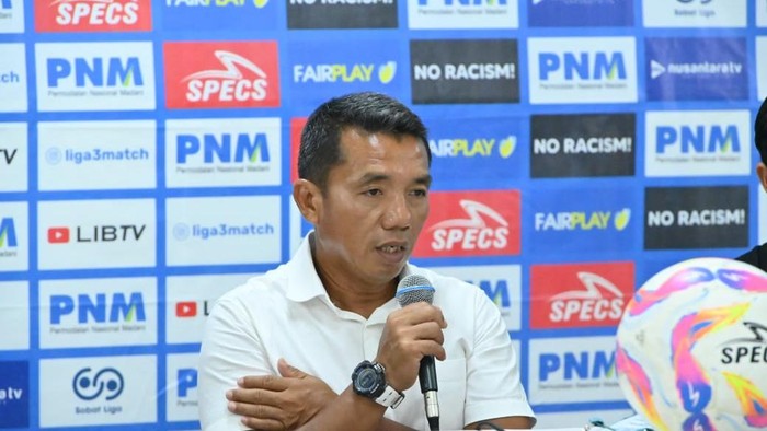 Pelatih Persikab Rasiman.