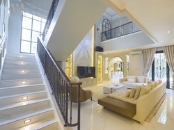 10 Potret Rumah Mewah Pengantin Baru Putri Zulkifli Hasan dan Zumi Zola