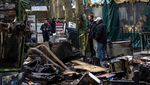 Sisa-sisa Pasar Liburan Populer di New York yang Hangus Terbakar