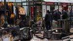 Sisa-sisa Pasar Liburan Populer di New York yang Hangus Terbakar