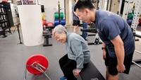Selama kompetisi tiga ronde pada hari Sabtu, Cheng Chen mengangkat beban seberat 35, 40, dan 45 kg. LKK Wellness, perusahaan penyelenggara yang menyelenggarakan kompetisi tersebut, mengatakan acara tersebut bertujuan untuk membantu anggota populasi lanjut usia di Taipei, menambahkan bahwa peserta lanjut usia dapat mencegah kehilangan otot dan mengurangi risiko jatuh melalui latihan beban secara teratur.  