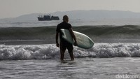 Pada bulan Agustus kemarin, digelar ajang Batukaras Surf Festival yang diikuti oleh ratusan peserta dari dalam maupun luar negeri.