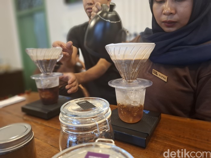 Toko Kopi Bah Sipit