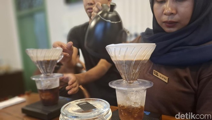 Toko Kopi Bah Sipit