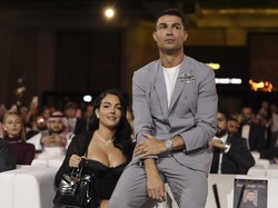Cristiano Ronaldo Lamar Georgina Setelah 8 Tahun Pacaran, Cincinnya Bikin Silau!