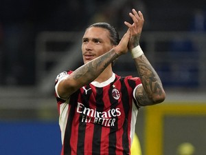 Rumor Transfer: AC Milan Tertarik Pinjam Darwin Nunez