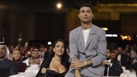 Tiba-tiba Pamer Cincin, Ronaldo dan Georgina Disebut Resmi Menikah