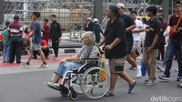 Pemerintah Provinsi Jakarta menggelar Hari Bebas Kendaraan Bermotor (HBKB) atau Car Free Day terakhir di tahun 2024.