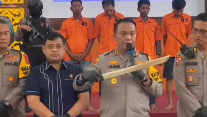 Konferensi pers bentrok PP dan GRIB di Belawan. (Istimewa)