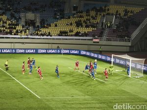 Klasemen Liga 1: Persib Bandung Tahun Baruan di Puncak