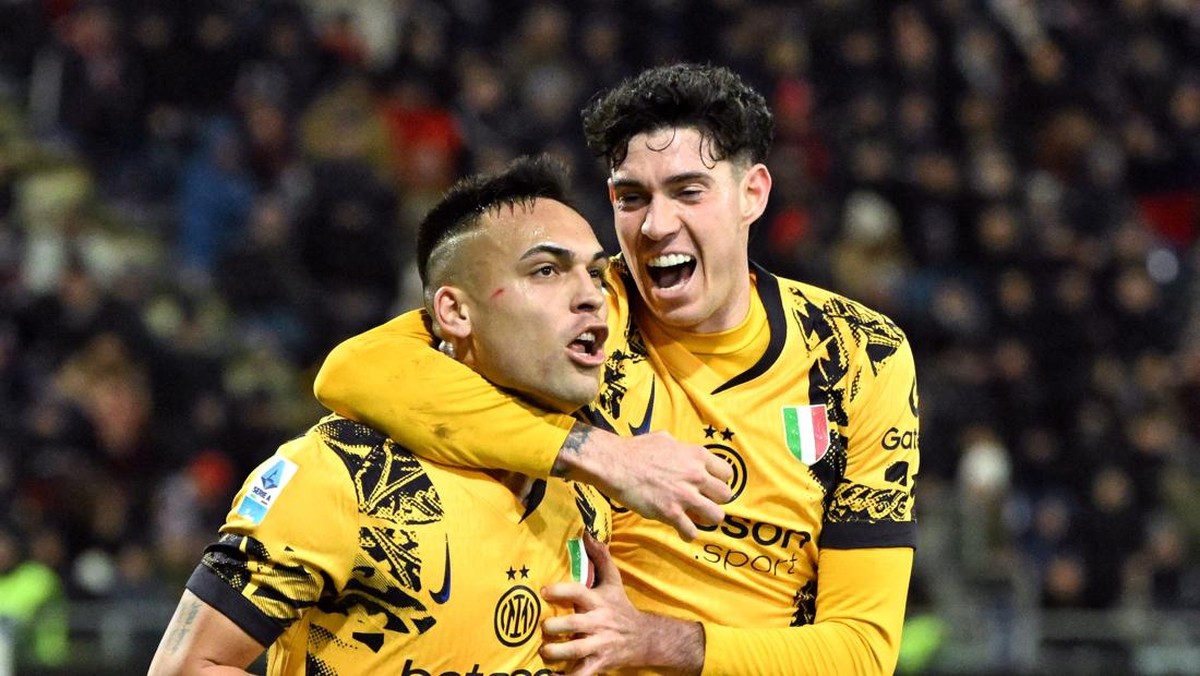 Lautaro Martinez akhiri puasa gol sebulan lebih untuk Inter Milan (REUTERS/Alberto Lingria)