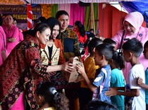 Momen Perayaan Natal Bersama Anak-anak Pengungsi Lewotobi