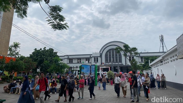 Suasana kawasan Kota Tua, Jakarta, Minggu (29/12/2024). (Mulia/detikcom)