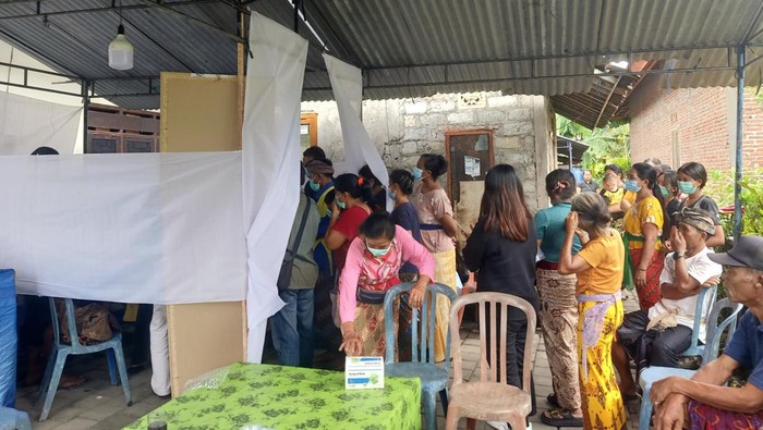 Susana rumah duka Ni Putu Kariani (44), PMI Turki asal Desa Tuwed, Kecamatan Melaya, Jembrana, Minggu (29/12/2024). (I Putu Adi Budiastrawan/detikBali)