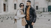 Teuku Wisnu dikenal sebagai aktor sekaligus suami aktris Shireen Sungkar. Di luar dunia keartisan, ia punya bisnis kuliner Strudel Malang yang didirikan 10 tahun lalu. Foto: Instagram teukuwisnu