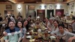 Momen Seru Thalita Latief Kulineran Bersama Keluarga dan Pacar
