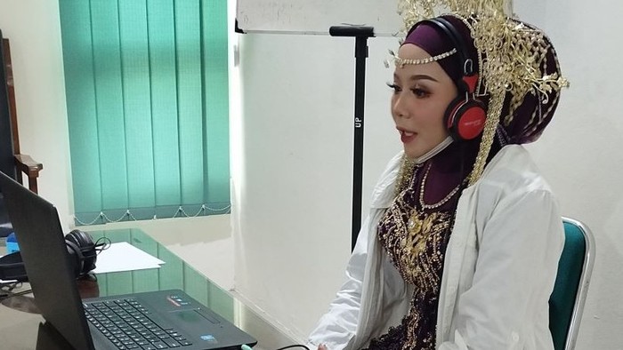 Ujian CPNS pakai gaun pengantin