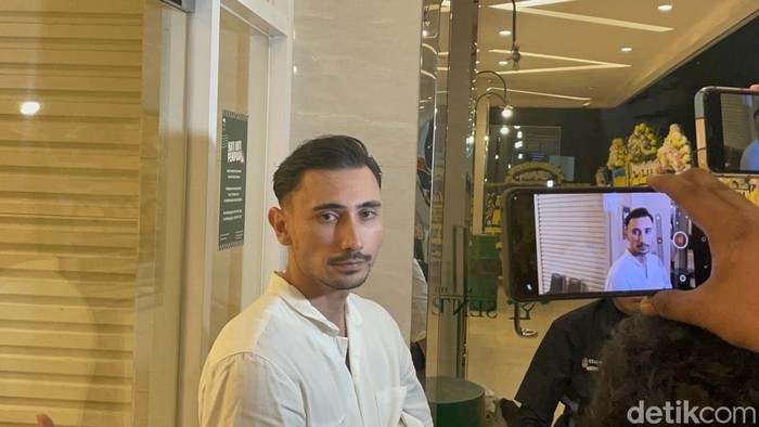 Vincent Verhaag saat ditemui di rumah duka