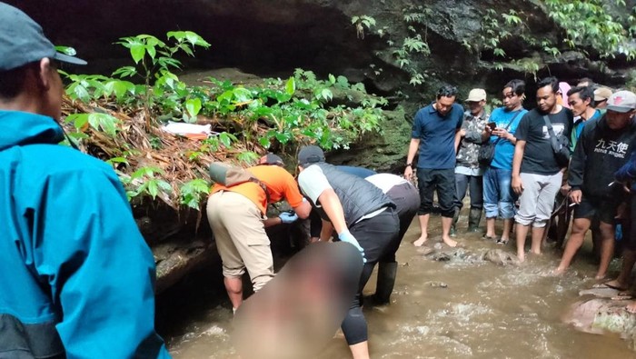 2 Mayat Pria Ditemukan di Sungai Perbatasan Poncokusumo-Tumpang Malang