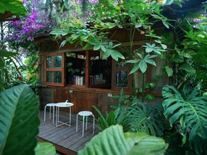5 Kafe Baru di Malang yang Punya Pemandangan Gunung dan Kebun Apel