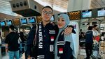 Umrah Perdana Angelina Sondakh
