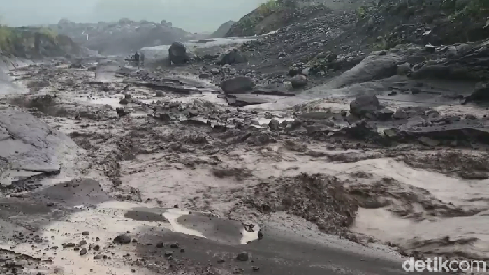 Banjir lahar dingin di semeru DAS