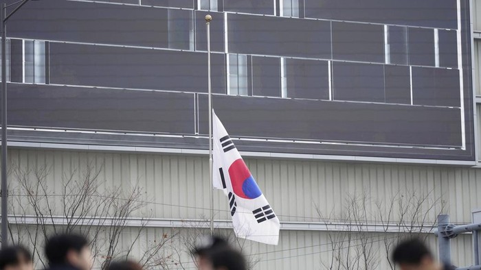 Berkabung untuk Jeju Air, Bendera Setengah Tiang Dikibarkan di Korsel