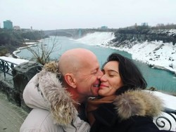 Bruce Willis Disebut Tak Bisa Bicara dan Berjalan, Begini Kata Istri Bruce Willis Disebut Tak Bisa Bicara dan Berjalan, Begini Kata Istri