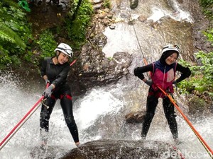 Canyoning Bogor: Menguji Adrenalin di Kawasan Gunung Menir, Bogor