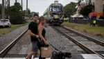 Geger Kereta Tabrak Truk Pemadam Kebakaran di Florida