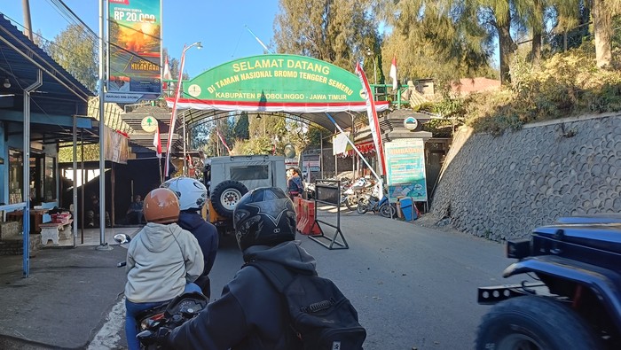 Pintu masuk Gunung Bromo Tengger Semeru di Probolinggo