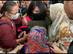 Ibunda Histeris Helena Lim Divonis 5 Tahun Penjara: Mati Mama Nak!