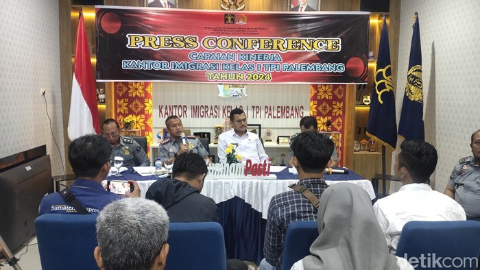 Kantor Imigrasi Kelas 1 TPI Palembang menggelar rilis capaian kinerja selama 2024.