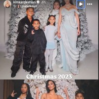 Dalam postingan Instastory, Kim membandingkan foto keluarga tahun lalu dengan tahun ini. Banyak orang berkomentar, anak-anak Kim tampak sudah tumbuh besar dalam waktu satu tahun. Foto: Instagram