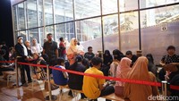 Mereka datang dari berbagai daerah.
